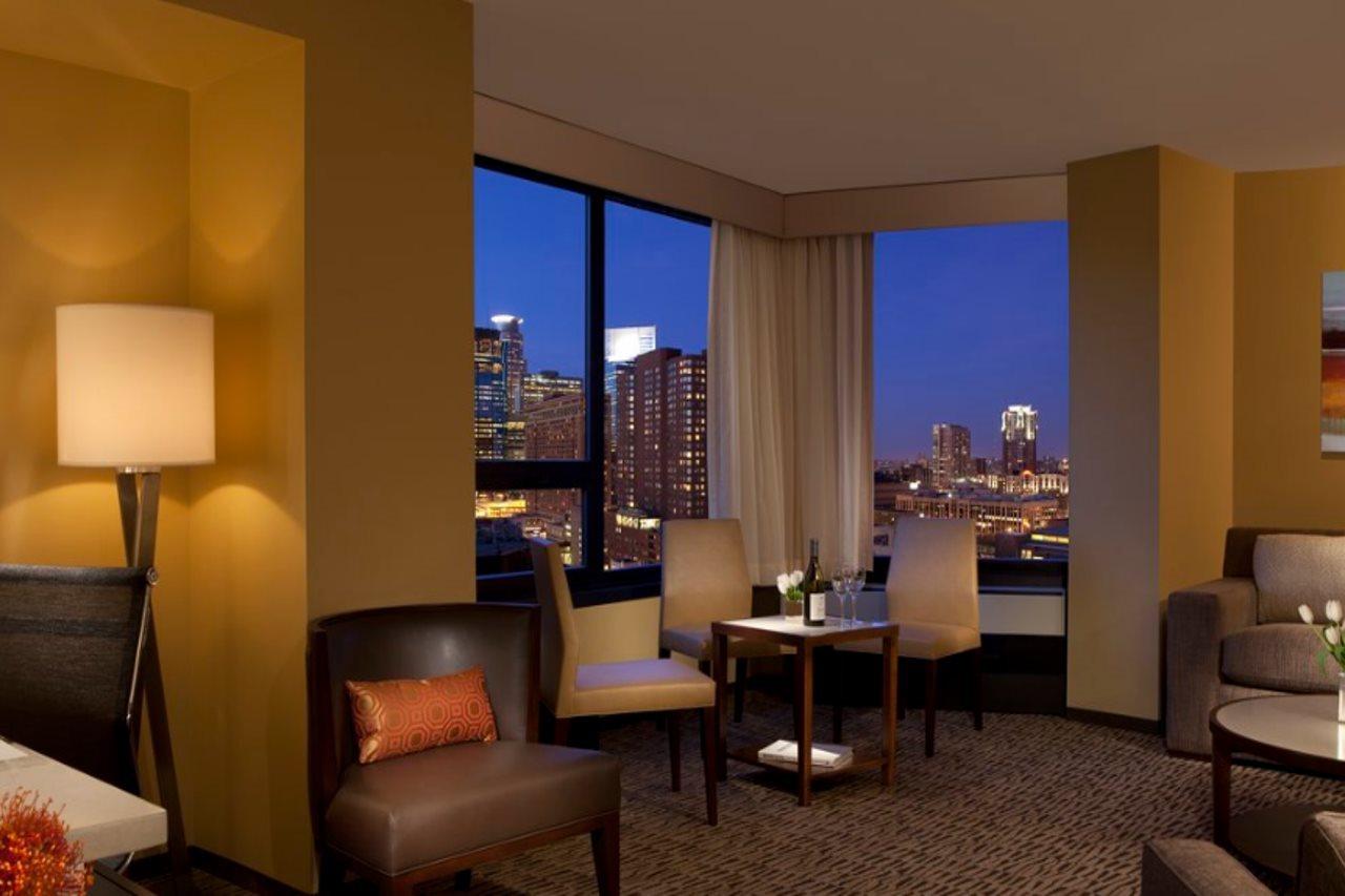 Sheraton Minneapolis Downtown Convention Center Екстер'єр фото