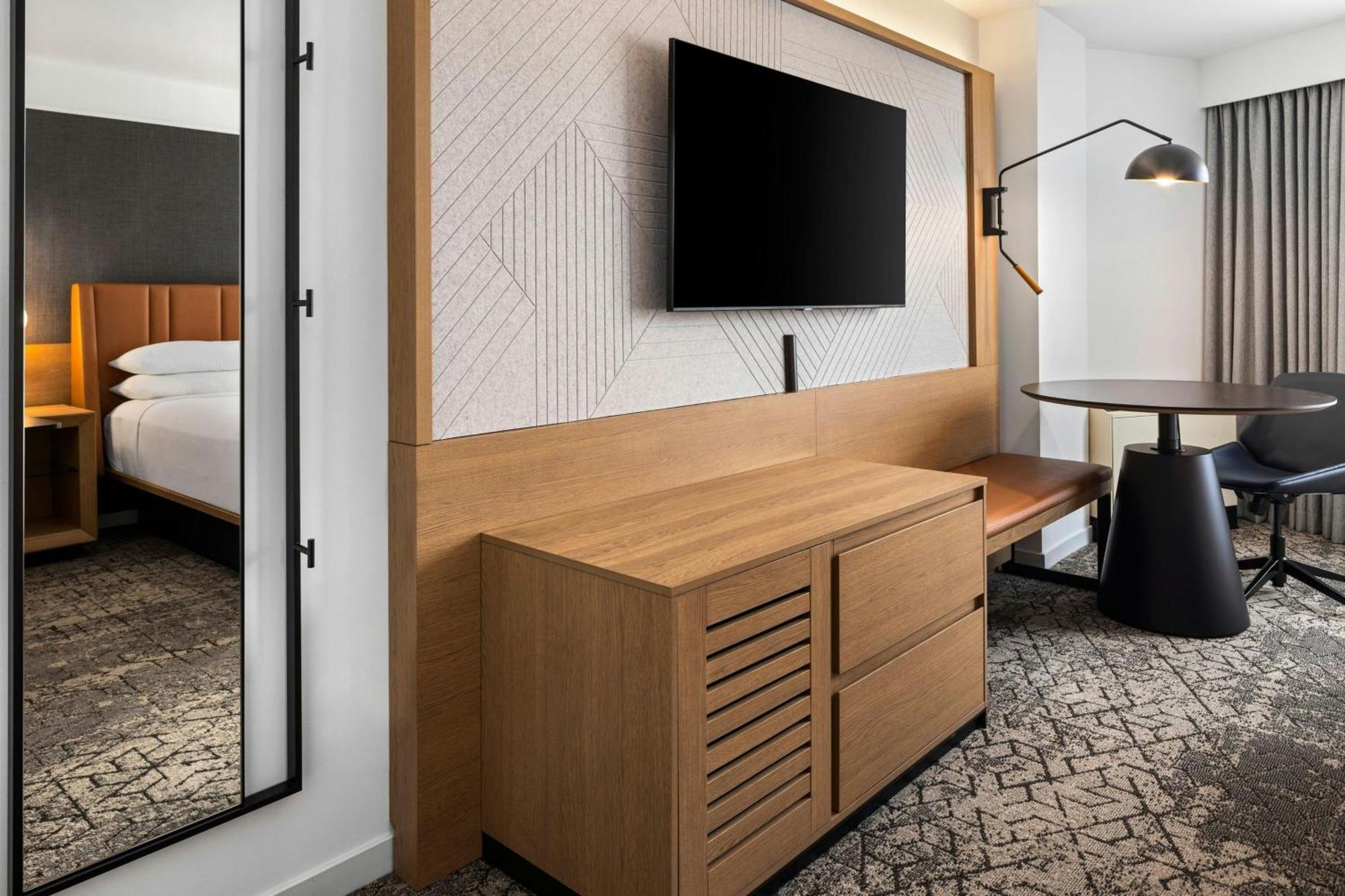Sheraton Minneapolis Downtown Convention Center Екстер'єр фото
