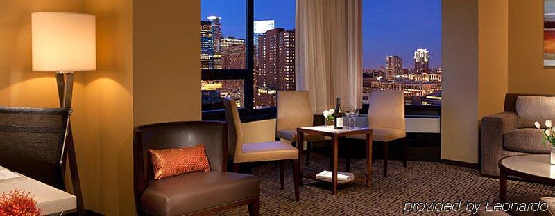 Sheraton Minneapolis Downtown Convention Center Екстер'єр фото