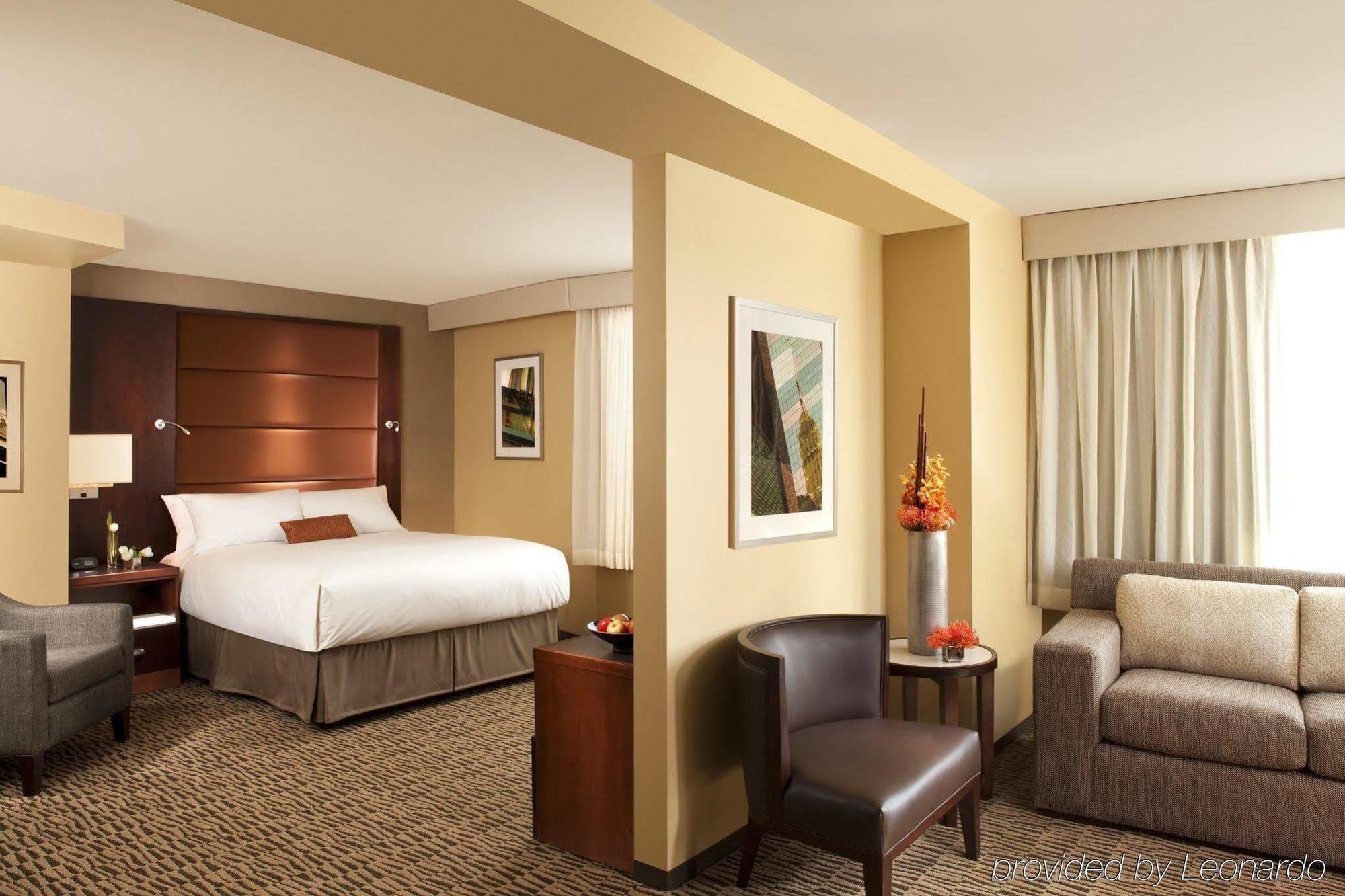 Sheraton Minneapolis Downtown Convention Center Екстер'єр фото